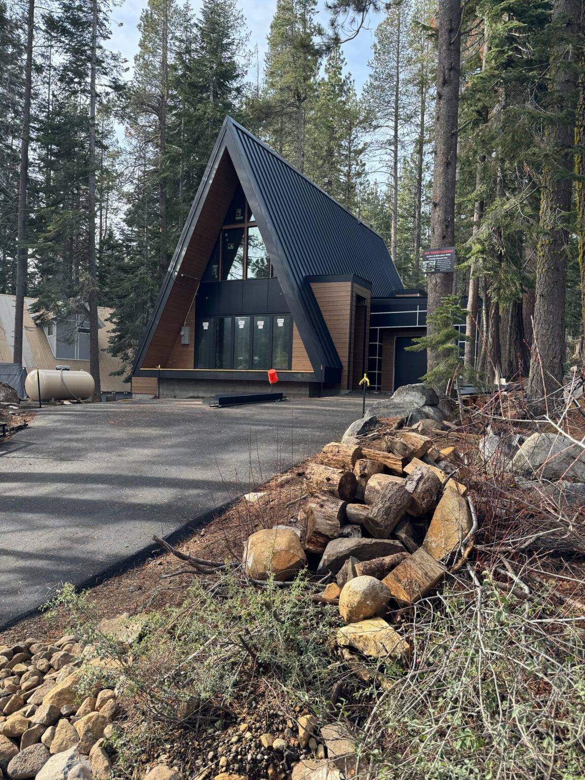 Roofing company 1152x1536