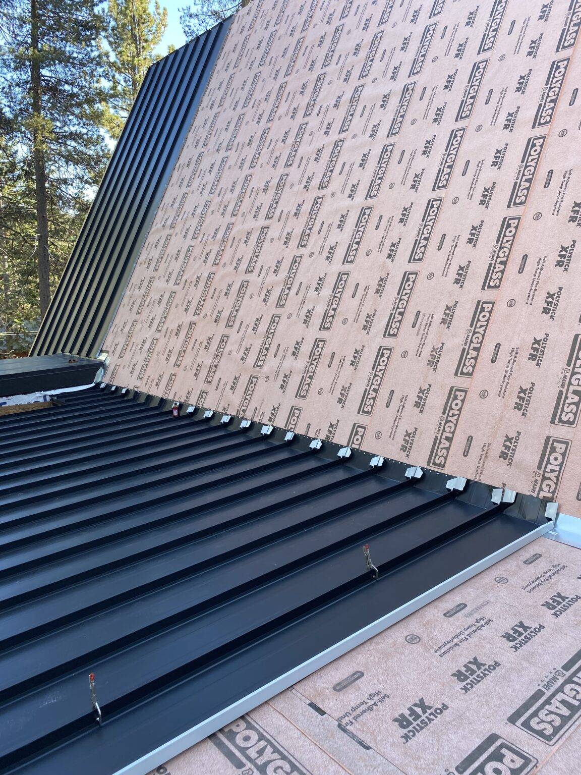 Roofing installer 1152x1536